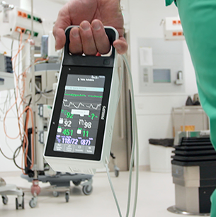 Handlicher Patienten&uuml;berwachungsmonitor f&uuml;r l&uuml;ckenloses Patientenmonitoring​