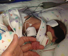 Klinik-Blog: Geschichte Mutter mit Baby auf Neugeborenen-ITS&nbsp;3